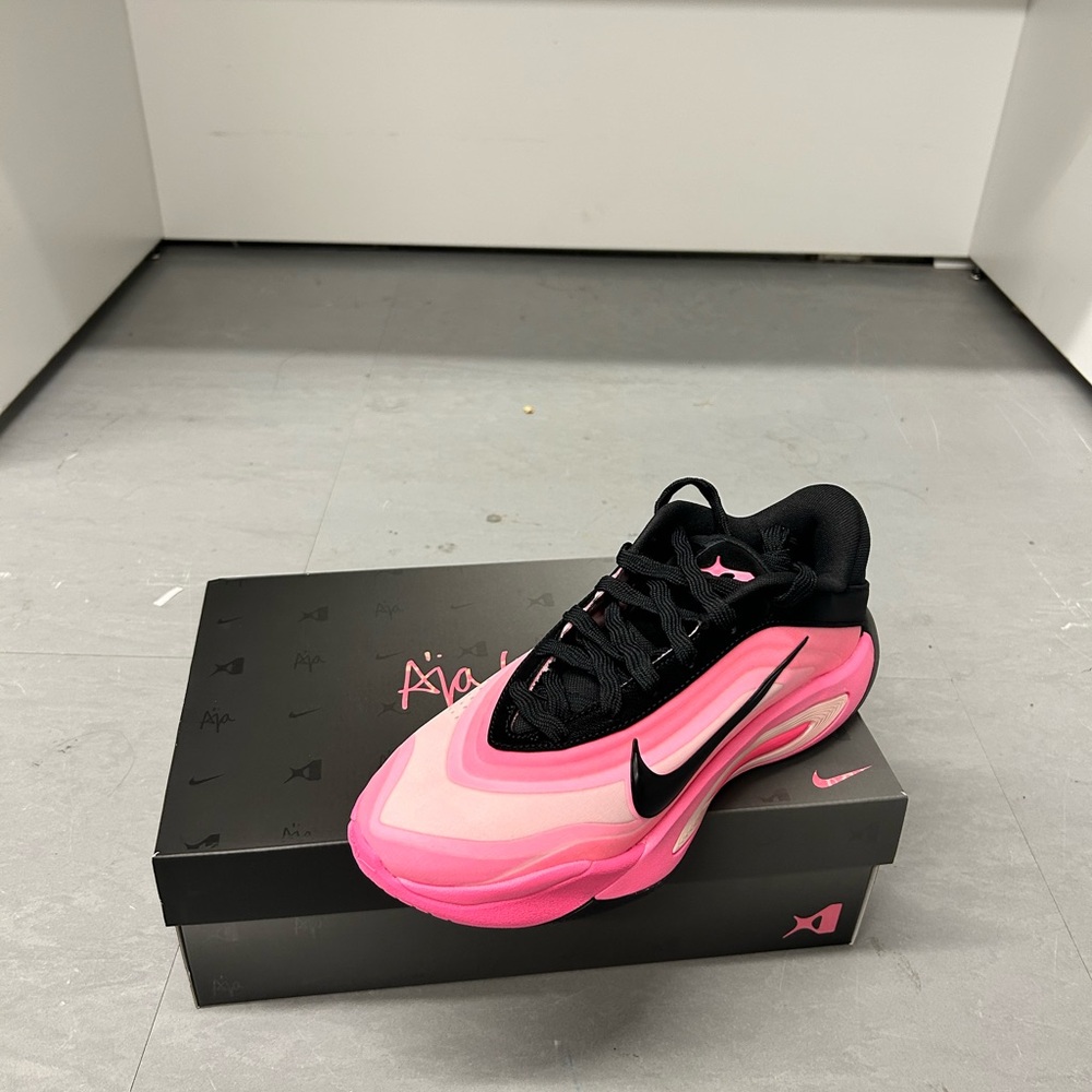 Nike Aj’a Wilson A’One Leo Lights Women’s Size 8.5 / Men’s Size 7